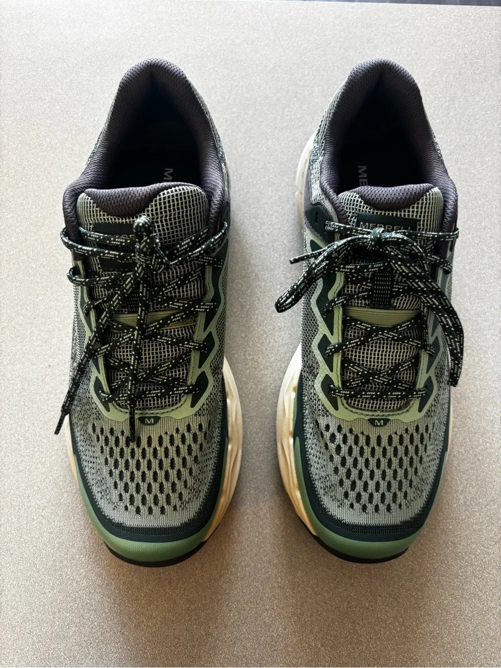 NWOT Merrell Nova 4 Trail Running Shoes in Basil Green and Cream